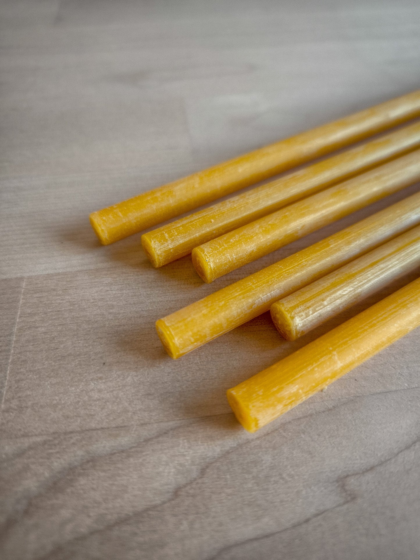 Beeswax Dinner Candles (6 units) — photo 4